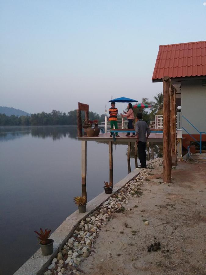 Khum Thong Resort Takuapa Exteriér fotografie