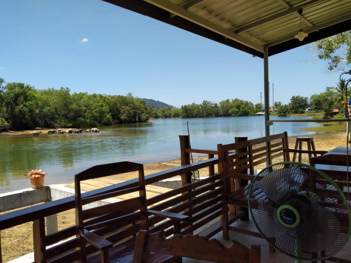 Khum Thong Resort Takuapa Exteriér fotografie