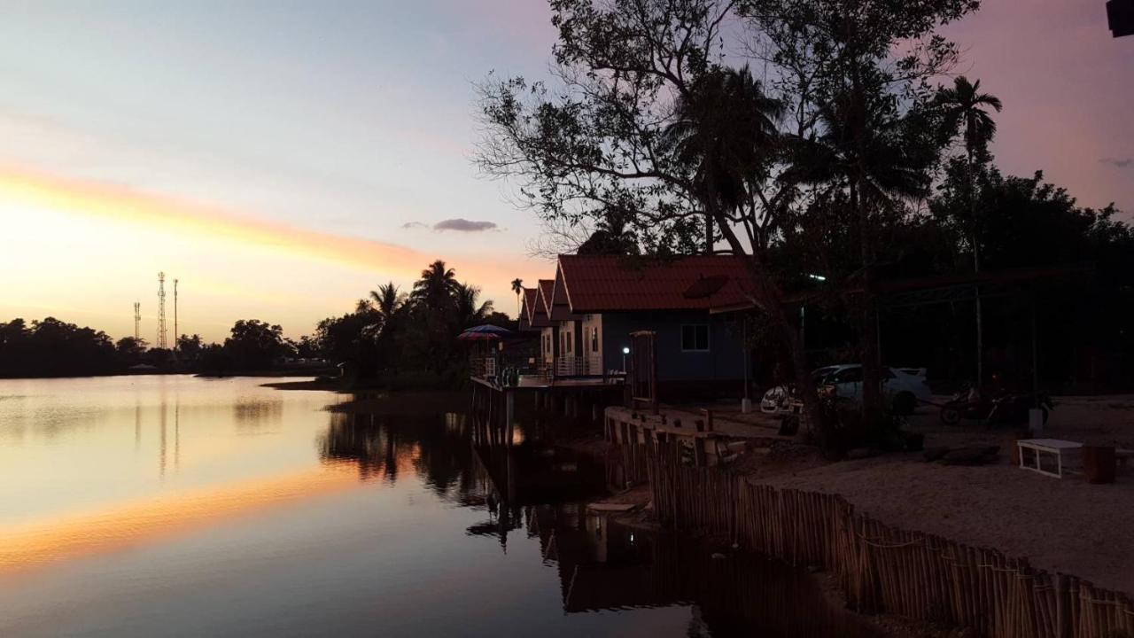 Khum Thong Resort Takuapa Exteriér fotografie