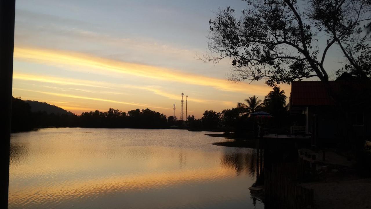 Khum Thong Resort Takuapa Exteriér fotografie